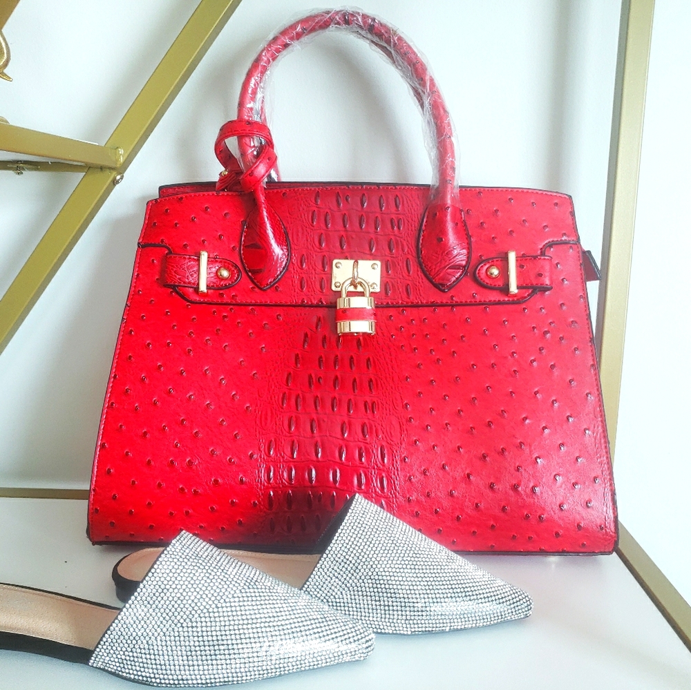 *NWT*Ostrich Handbag-Red